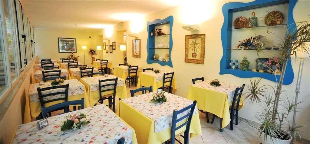 Hotel Riviera Blu Tirrenia Restaurant photo